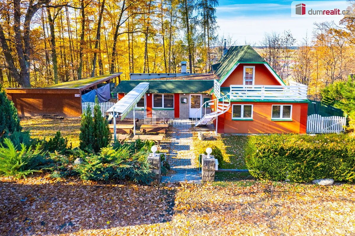 Prodej komerční nemovitosti 297 m²